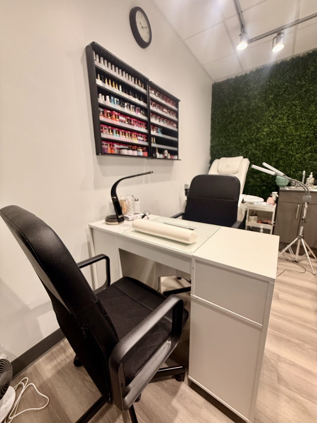 The nail desk in Suite 12